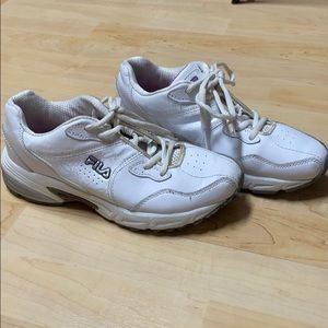 Women’s 7.5 Fila sneakers